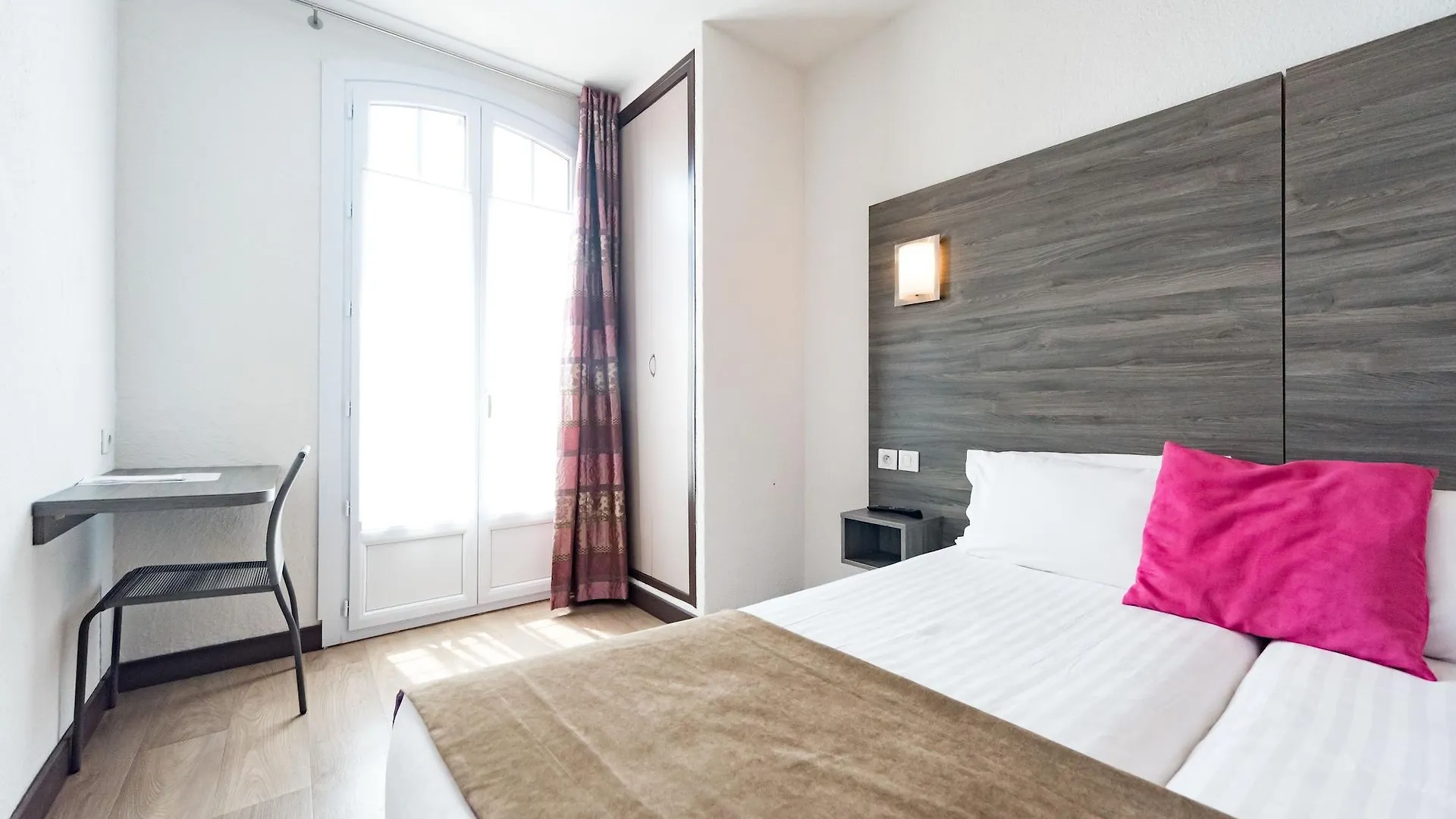 Hotel Le 21 Saint-Raphaël 2*,  Frankrijk