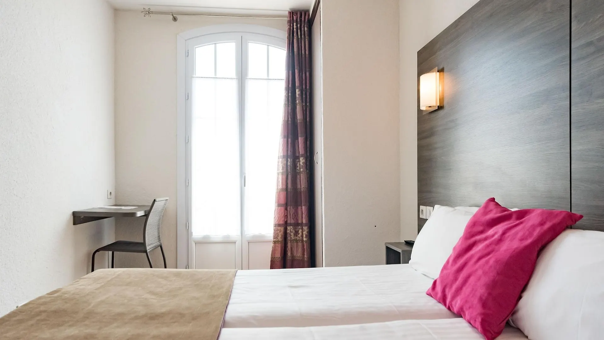 Hotel Le 21 Saint-Raphaël 2*,  Frankrijk