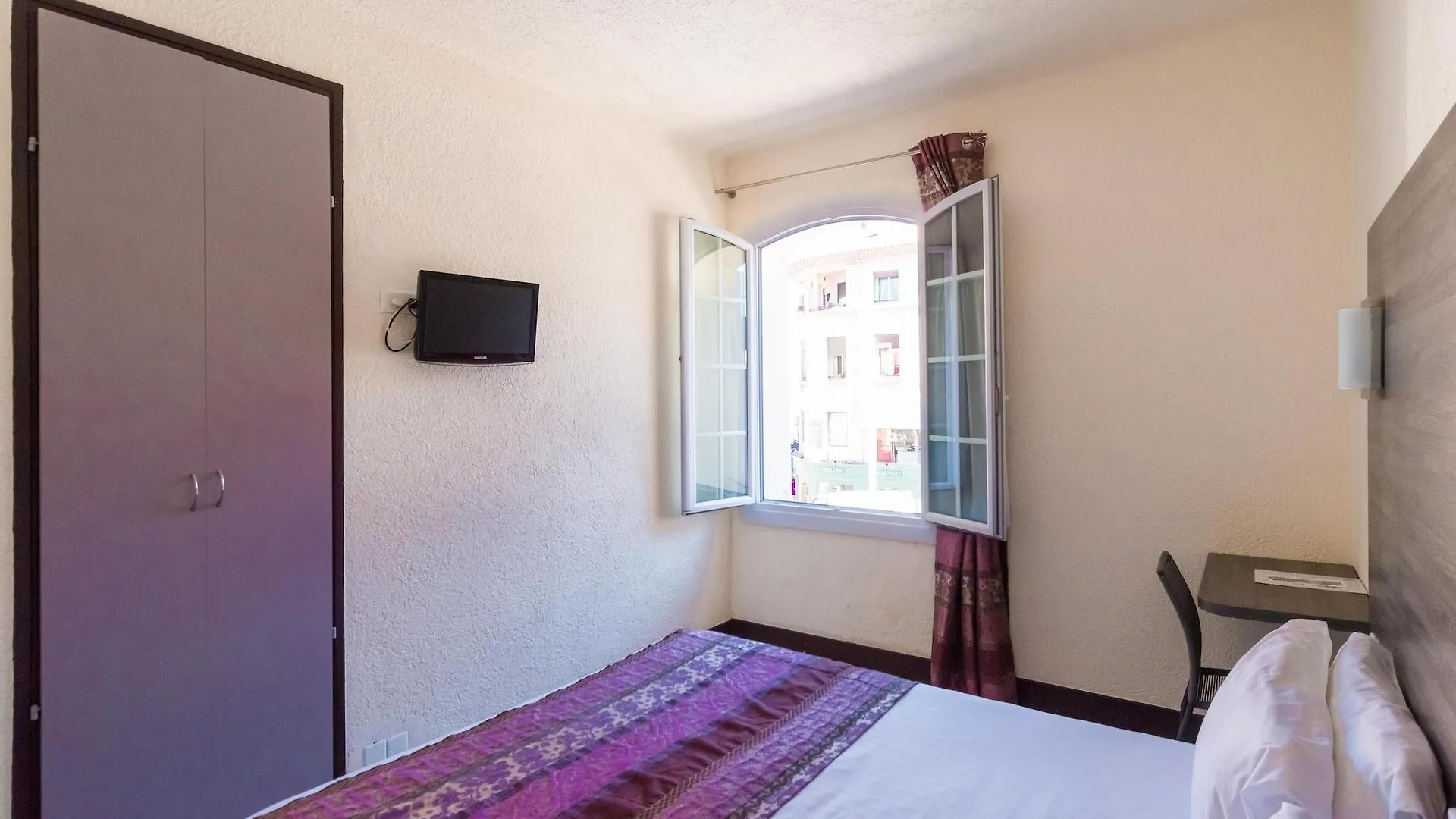 Hotel Le 21 Saint-Raphael  2*, Saint-Raphael (Var)